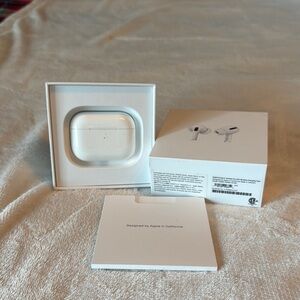 Apple AirPods Pro Ver 1 with White Charging Case